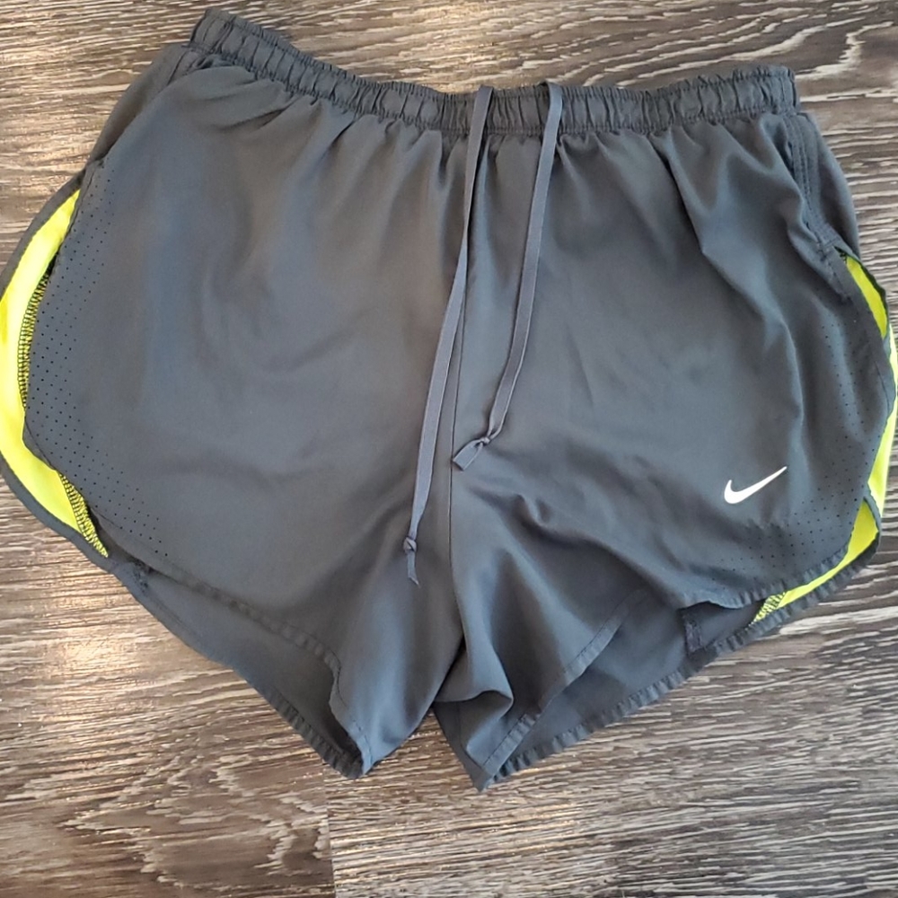 NIKE Dri-Fit Athletic Running Shorts